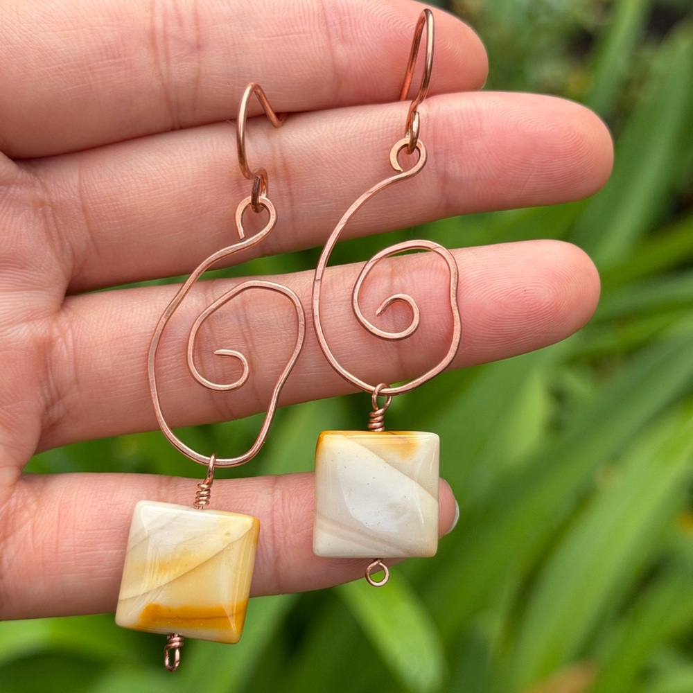 Hand made copper mookaite‎ drop earrings